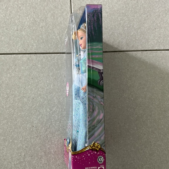 RARE 2006 MATTEL PRINCESS CINDERELLA BARBIE - Picture 4 of 7